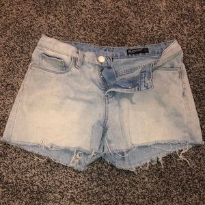 BlankNYC “The Fulton” Cutoff Shorts